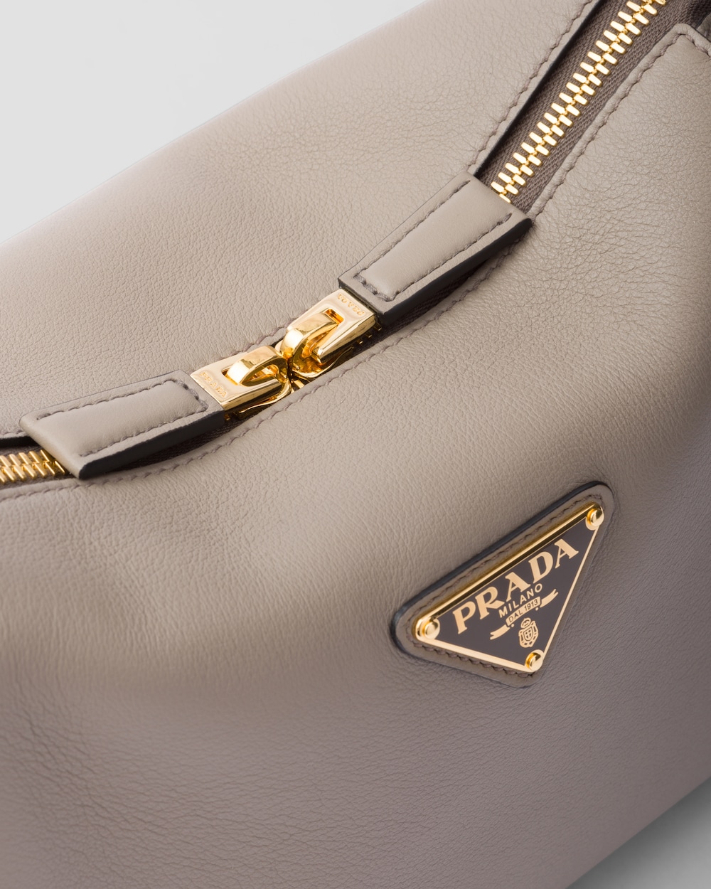 Prada Darling Medium Leather Shoulder Bag - Image 4